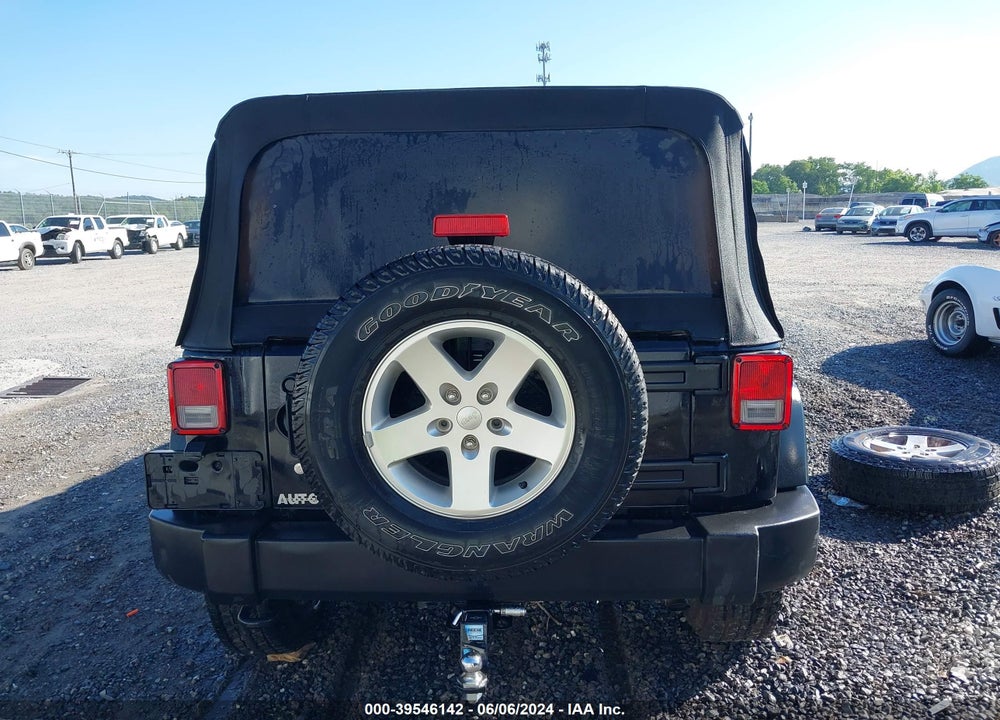 2016 JEEP WRANGLER UNLIMITED SPORT VIN: 1C4HJWDG8GL184011