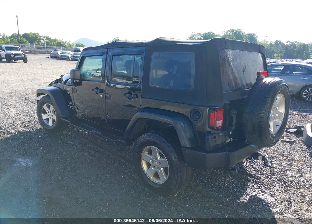 2016 JEEP WRANGLER UNLIMITED SPORT VIN: 1C4HJWDG8GL184011