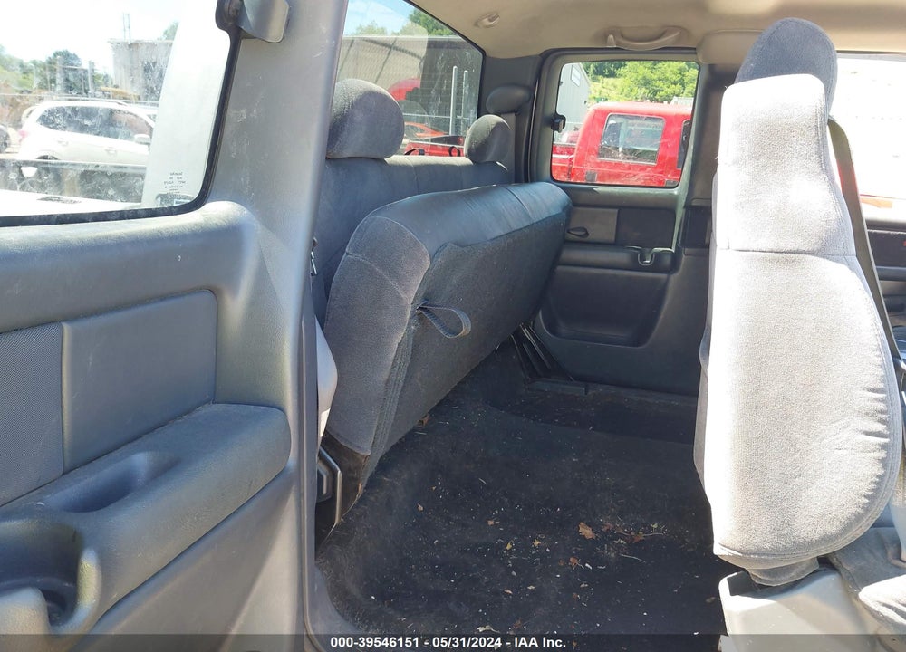 2001 CHEVROLET SILVERADO 1500 LS VIN: 1GCEK19TX1E138247
