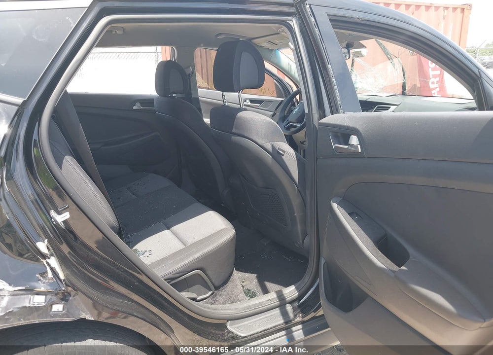 2018 HYUNDAI TUCSON SE VIN: KM8J23A47JU743830
