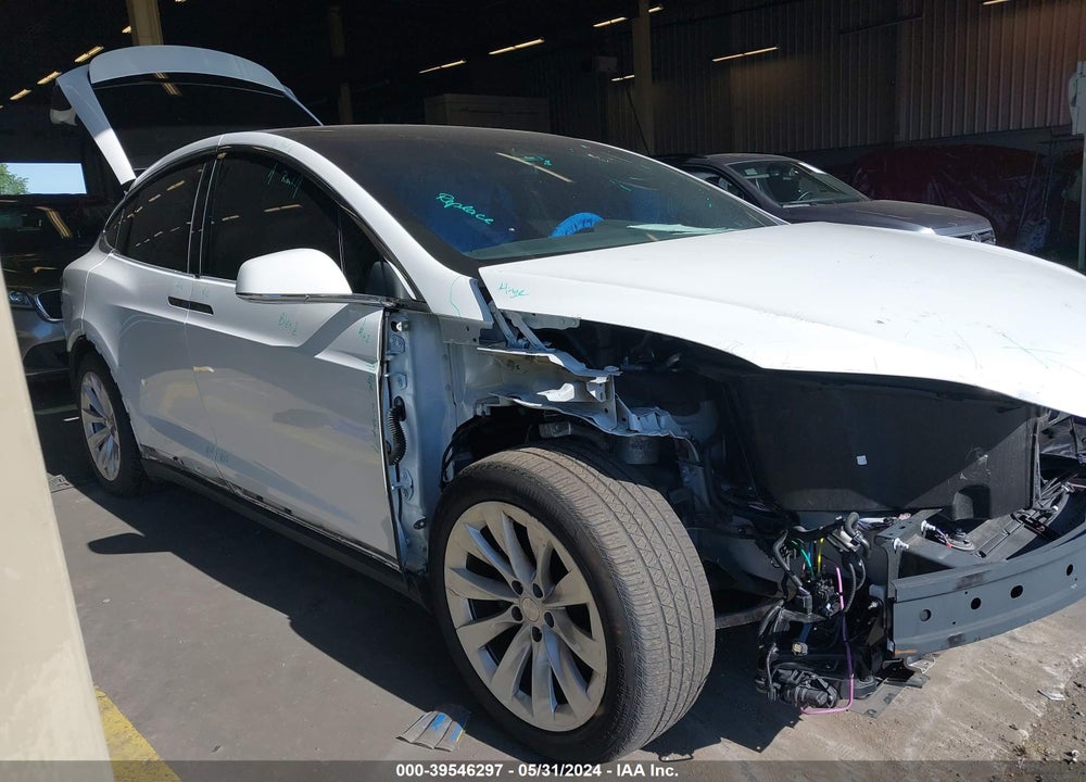 2020 TESLA MODEL X LONG RANGE DUAL MOTOR ALL-WHEEL DRIVE/LONG RANGE PLUS DUAL MOTOR ALL-WHEEL DRIVE VIN: 5YJXCDE21LF304273