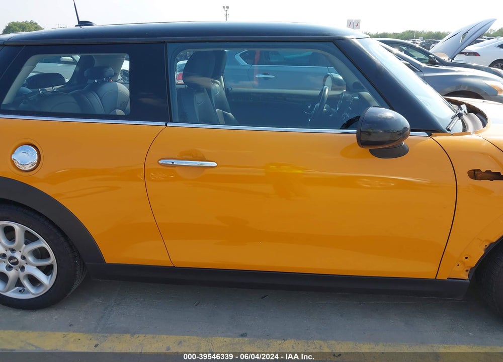 2015 MINI HARDTOP COOPER S VIN: WMWXP7C58F2A38387