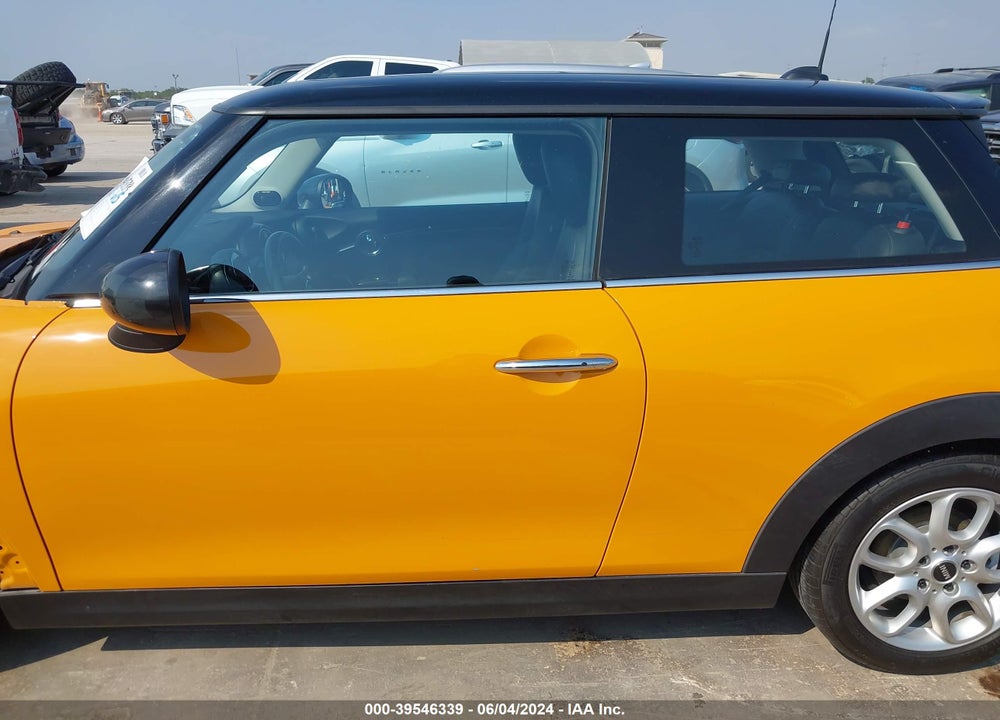 2015 MINI HARDTOP COOPER S VIN: WMWXP7C58F2A38387