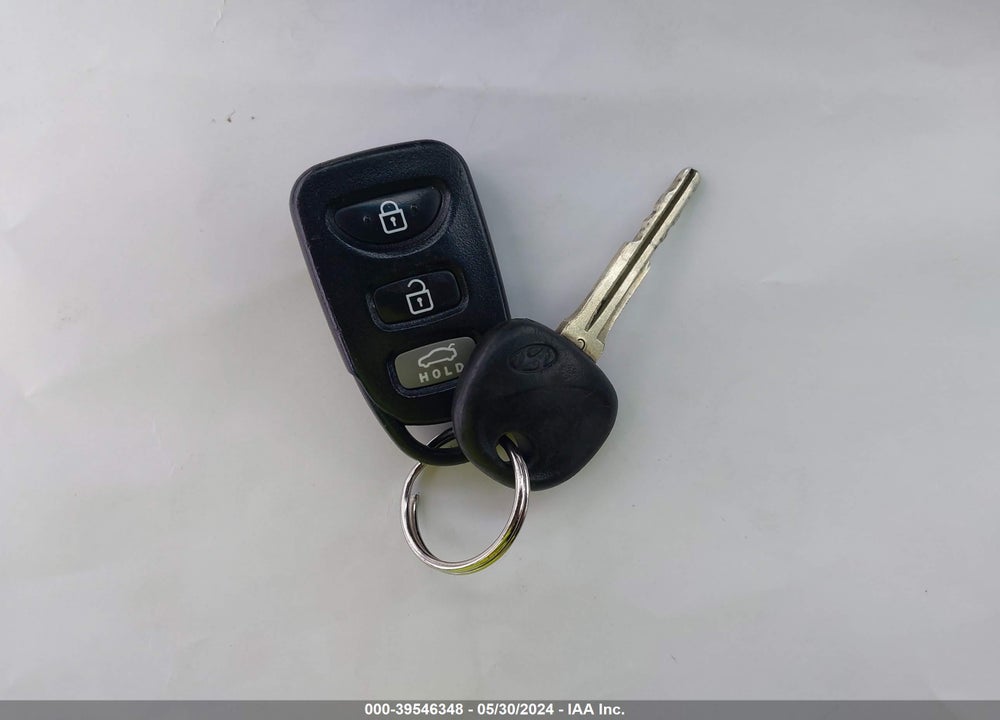 2012 HYUNDAI ELANTRA GLS VIN: 5NPDH4AE5CH093164