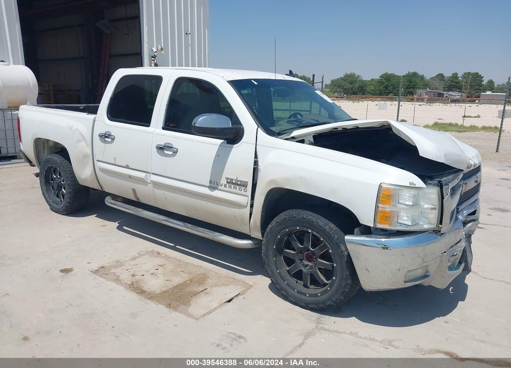 2013 CHEVROLET SILVERADO 1500 LT VIN: 3GCPCSE01DG227581
