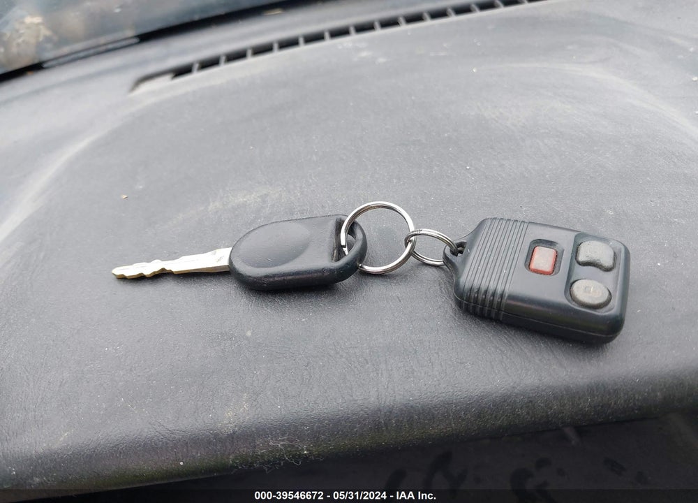 2007 FORD ESCAPE LIMITED VIN: 1FMYU041X7KA06070