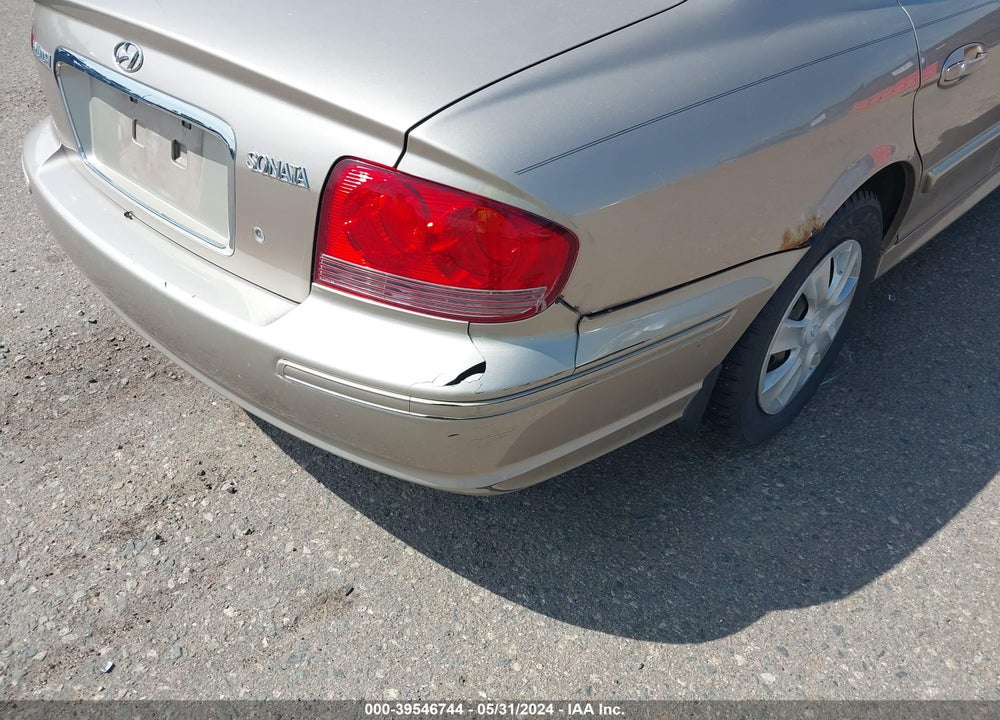 2005 HYUNDAI SONATA GL VIN: KMHWF25SX5A194743