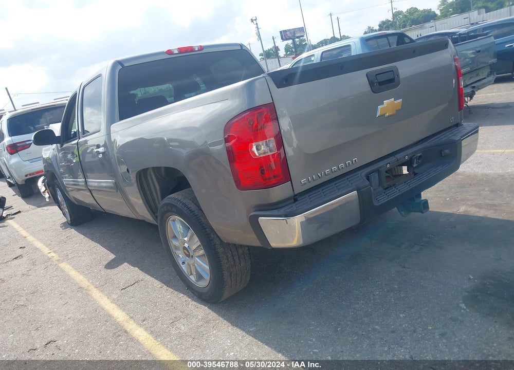 2013 CHEVROLET SILVERADO 1500 LT VIN: 3GCPCSE01DG180438