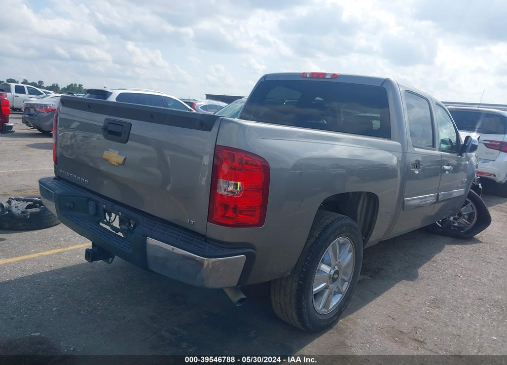 2013 CHEVROLET SILVERADO 1500 LT VIN: 3GCPCSE01DG180438