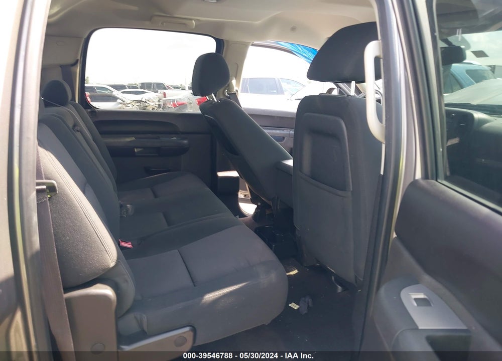2013 CHEVROLET SILVERADO 1500 LT VIN: 3GCPCSE01DG180438