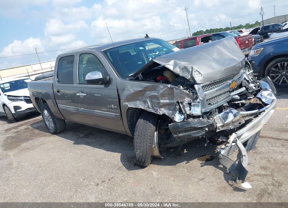 2013 CHEVROLET SILVERADO 1500 LT VIN: 3GCPCSE01DG180438