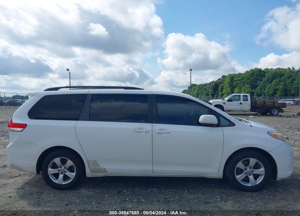 2011 TOYOTA SIENNA LE V6 VIN: 5TDKK3DC7BS132018