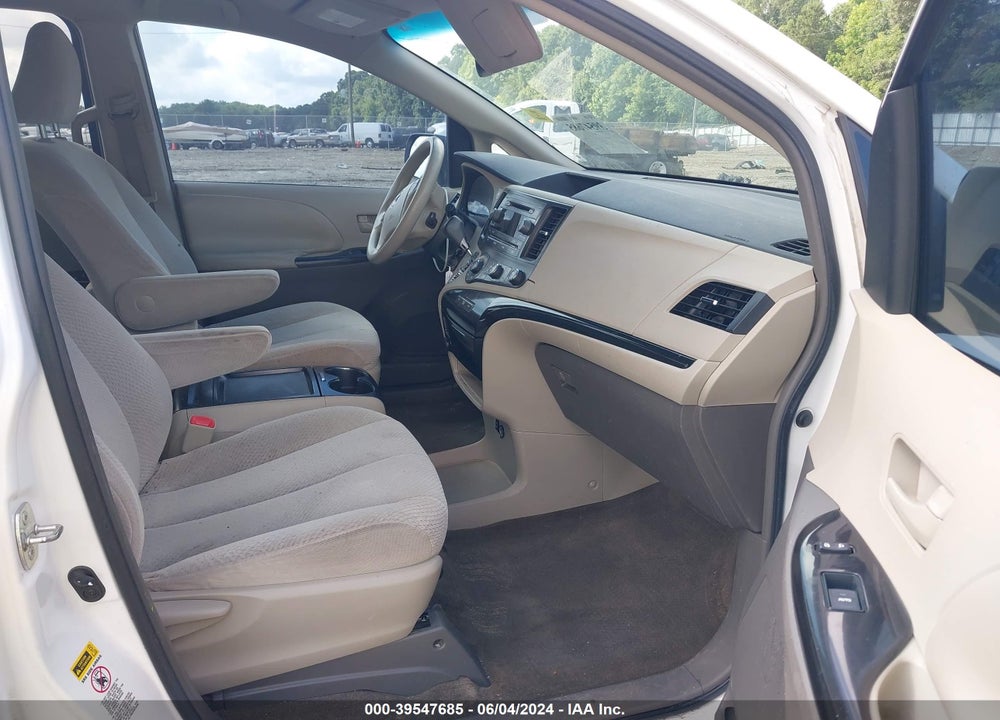 2011 TOYOTA SIENNA LE V6 VIN: 5TDKK3DC7BS132018