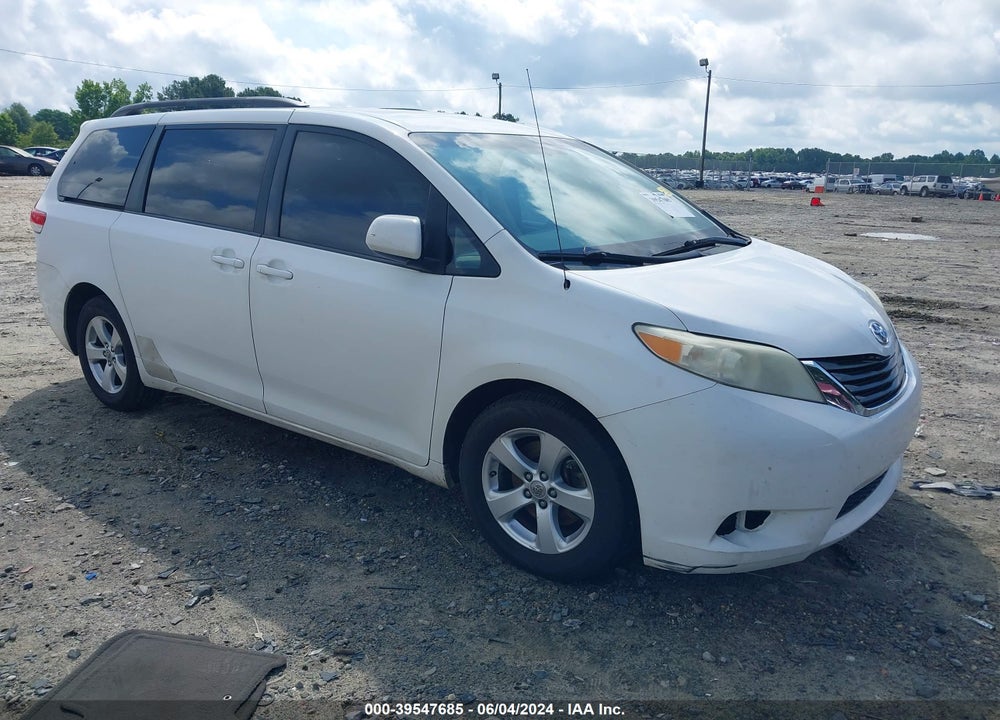 2011 TOYOTA SIENNA LE V6 VIN: 5TDKK3DC7BS132018