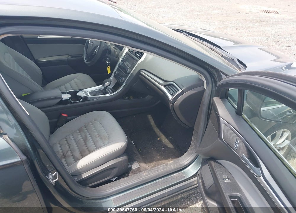 2015 FORD FUSION S VIN: 1FA6P0G78F5115200