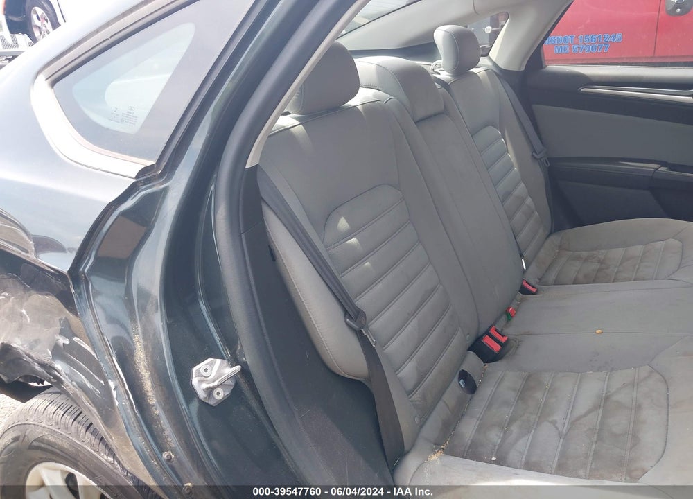 2015 FORD FUSION S VIN: 1FA6P0G78F5115200