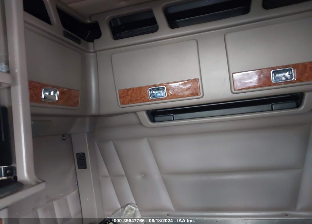 2005 PETERBILT 379 VIN: 1XP5DB9XX5N846019