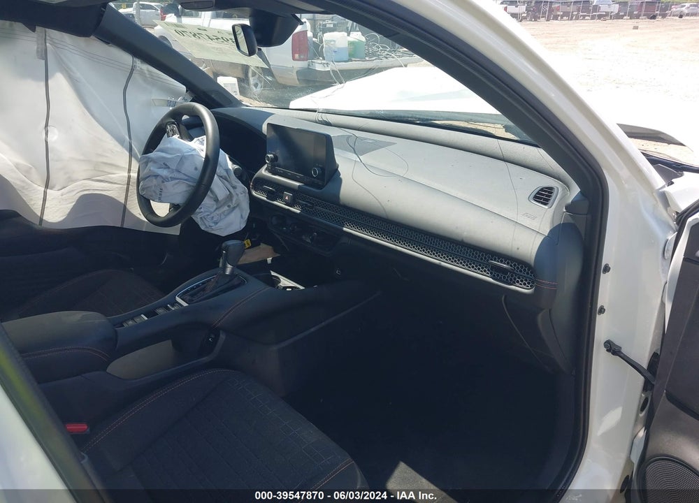 2024 HONDA HR-V AWD SPORT/AWD SPORT W/O BSI VIN: 3CZRZ2H57RM707030
