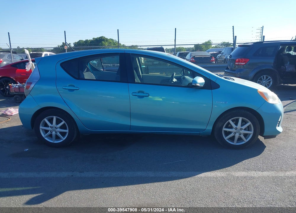 2012 TOYOTA PRIUS C THREE VIN: JTDKDTB30C1008152