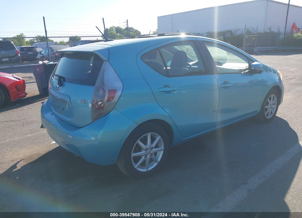 2012 TOYOTA PRIUS C THREE VIN: JTDKDTB30C1008152