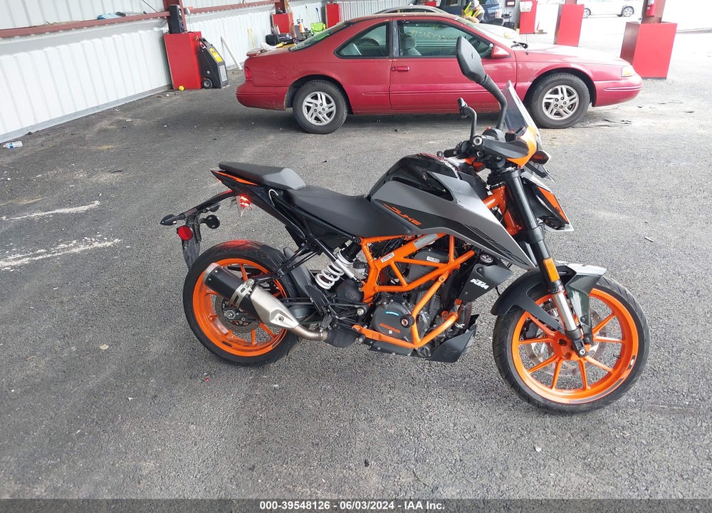 2022 KTM 390 DUKE VIN: MD2JPJ405NC259521