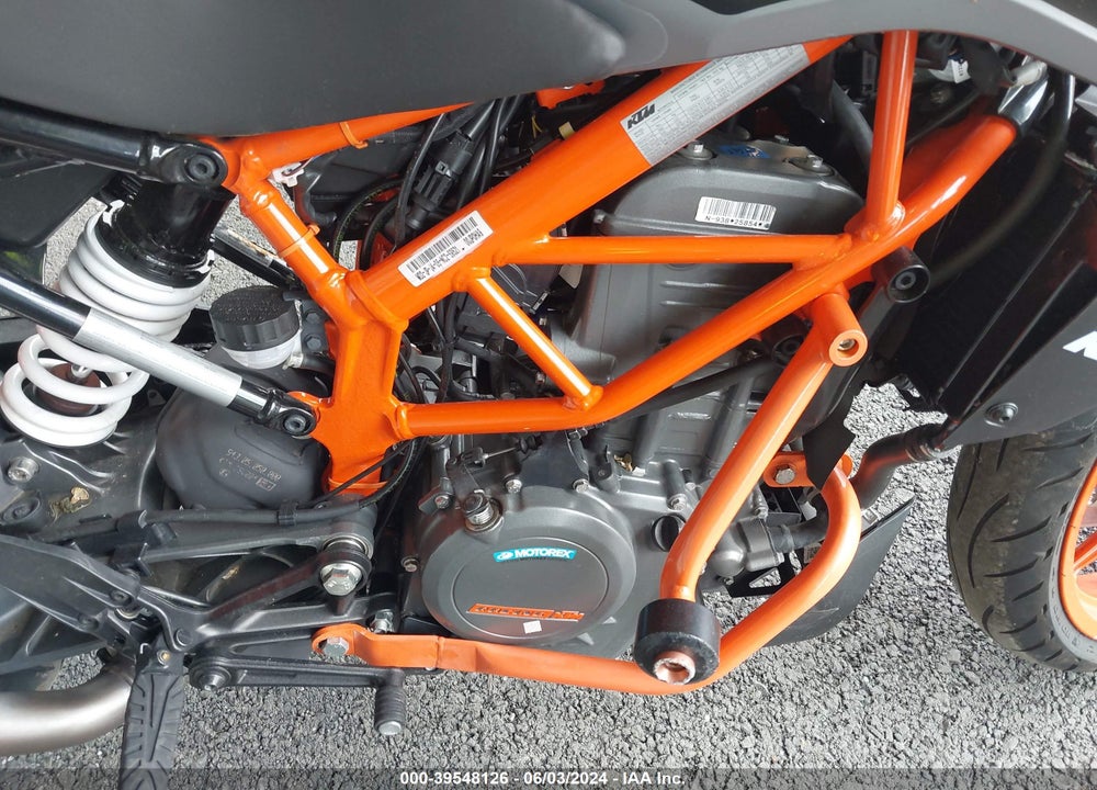 2022 KTM 390 DUKE VIN: MD2JPJ405NC259521