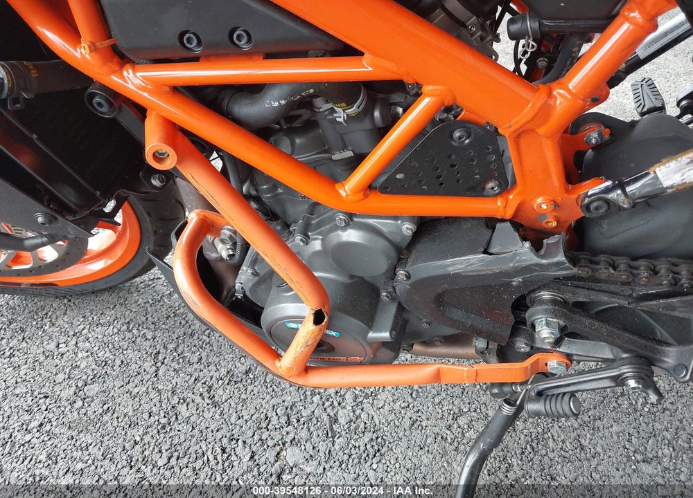 2022 KTM 390 DUKE VIN: MD2JPJ405NC259521