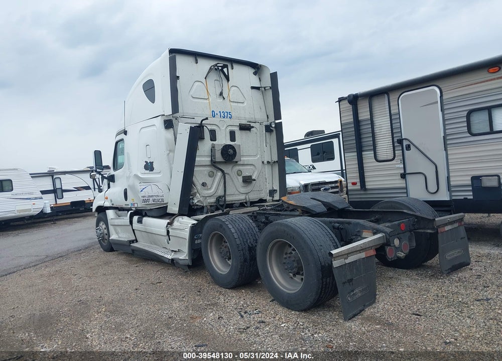 2011 FREIGHTLINER CASCADIA 125 VIN: 1FUJGLDR2BSAU1680