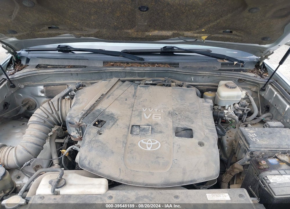 2005 TOYOTA 4RUNNER SR5 V6 VIN: JTEZU14R850057320
