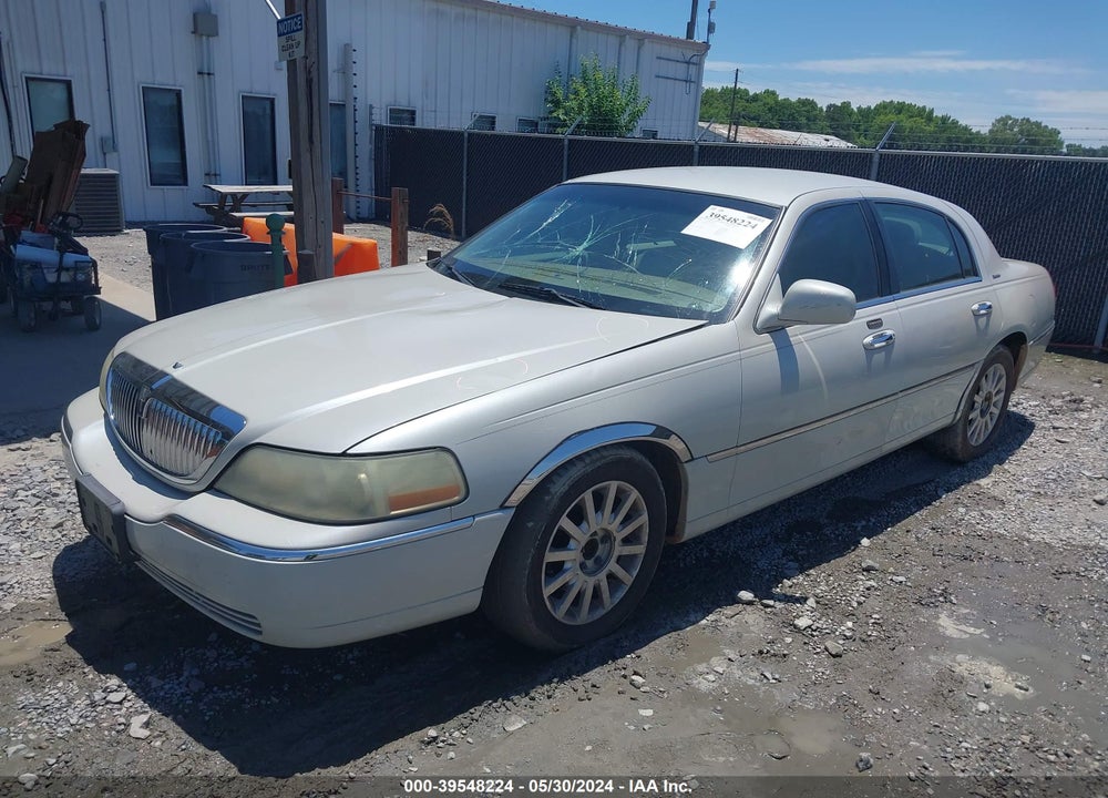 2006 LINCOLN TOWN CAR SIGNATURE VIN: 1LNHM81V16Y629367