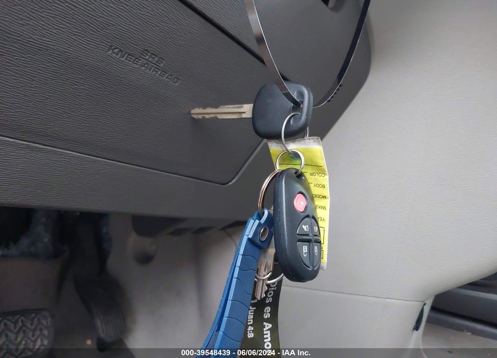 2014 TOYOTA SIENNA LE V6 8 PASSENGER VIN: 5TDKK3DC1ES459194