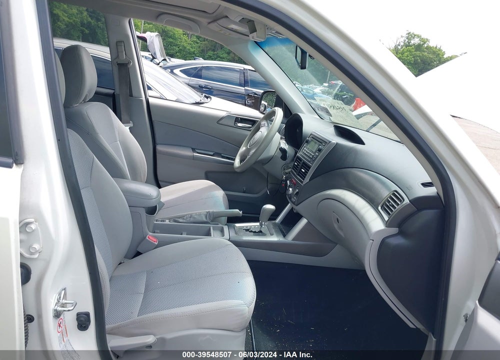 2011 SUBARU FORESTER 2.5X PREMIUM VIN: JF2SHADC0BH752539