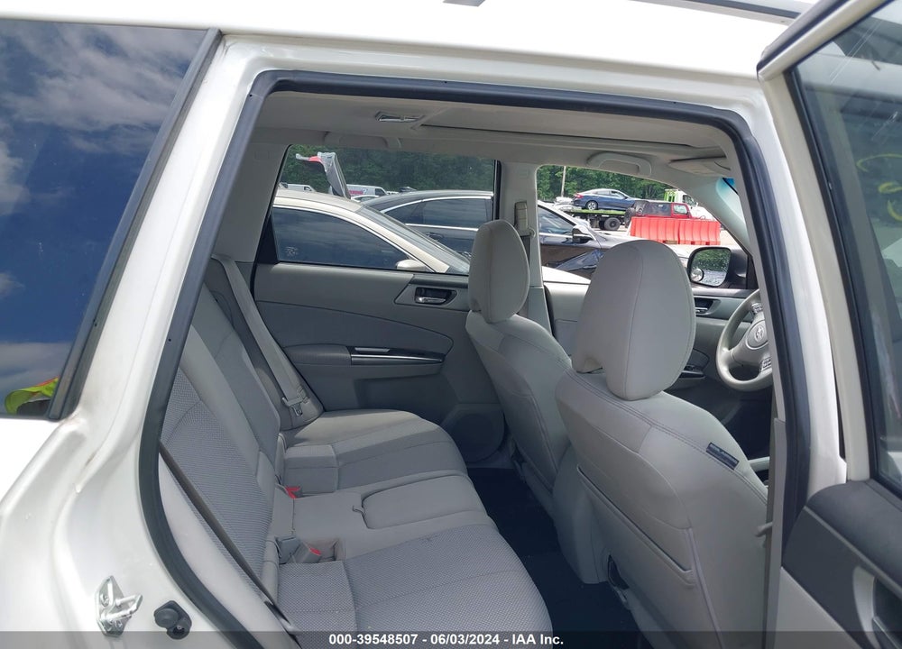 2011 SUBARU FORESTER 2.5X PREMIUM VIN: JF2SHADC0BH752539