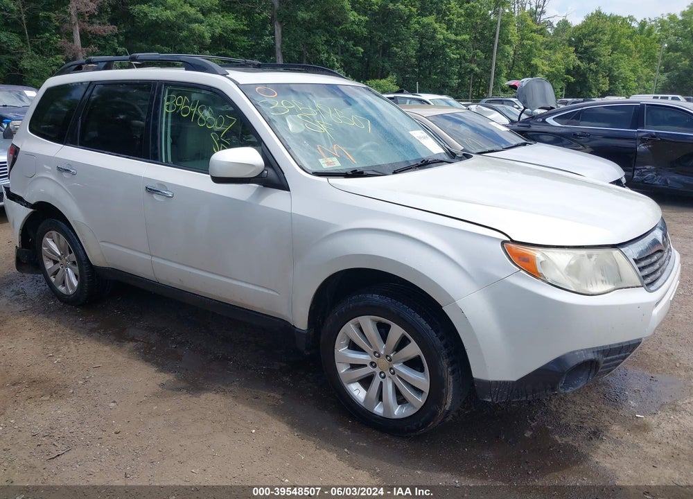 2011 SUBARU FORESTER 2.5X PREMIUM VIN: JF2SHADC0BH752539
