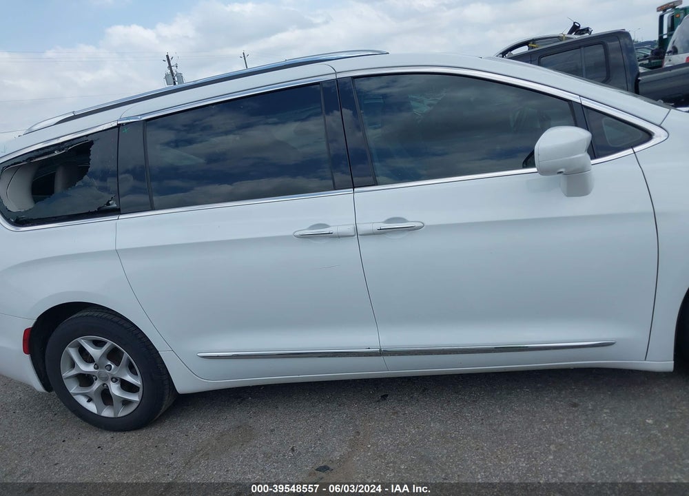 2017 CHRYSLER PACIFICA TOURING L PLUS VIN: 2C4RC1EG4HR538339