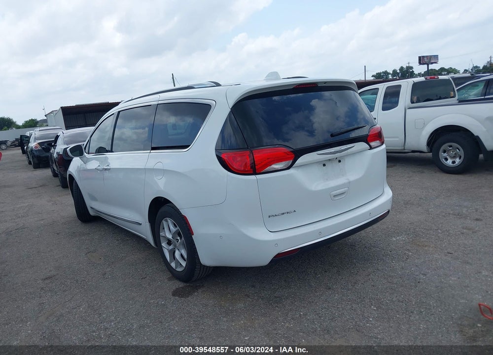 2017 CHRYSLER PACIFICA TOURING L PLUS VIN: 2C4RC1EG4HR538339