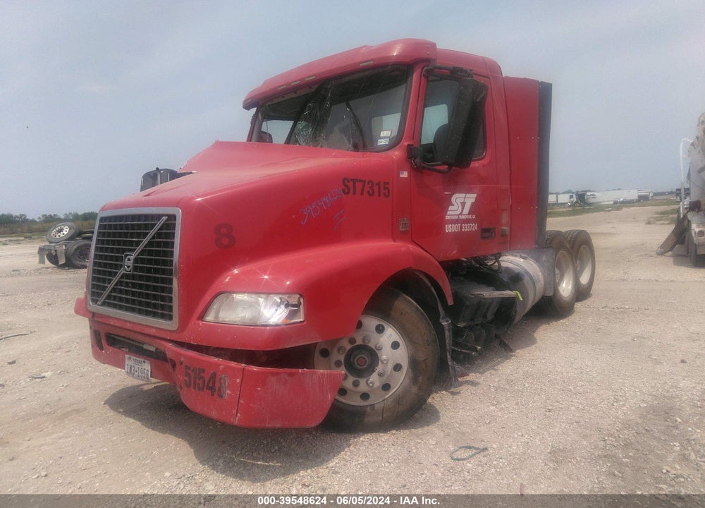 2015 VOLVO VN VNM VIN: 4V4MC9EG0FN180244