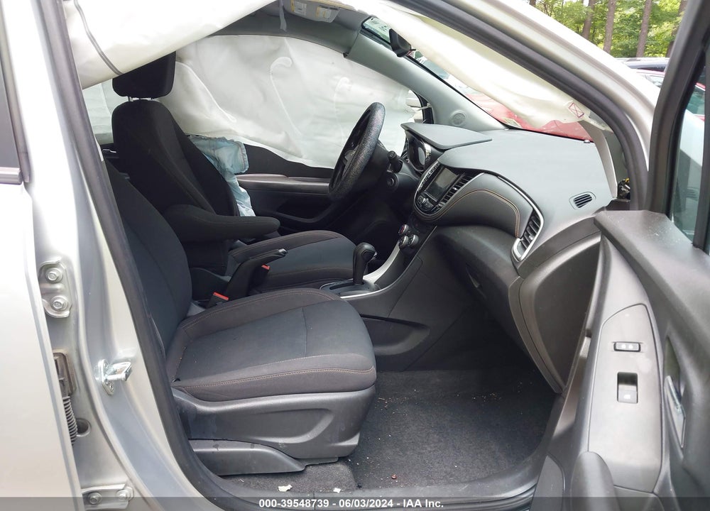 2018 CHEVROLET TRAX LS VIN: KL7CJKSB8JB508823