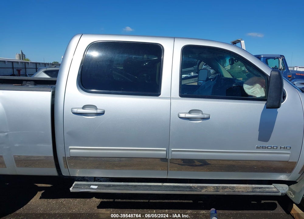 2014 CHEVROLET SILVERADO 2500HD LT VIN: 1GC1KXC81EF165102