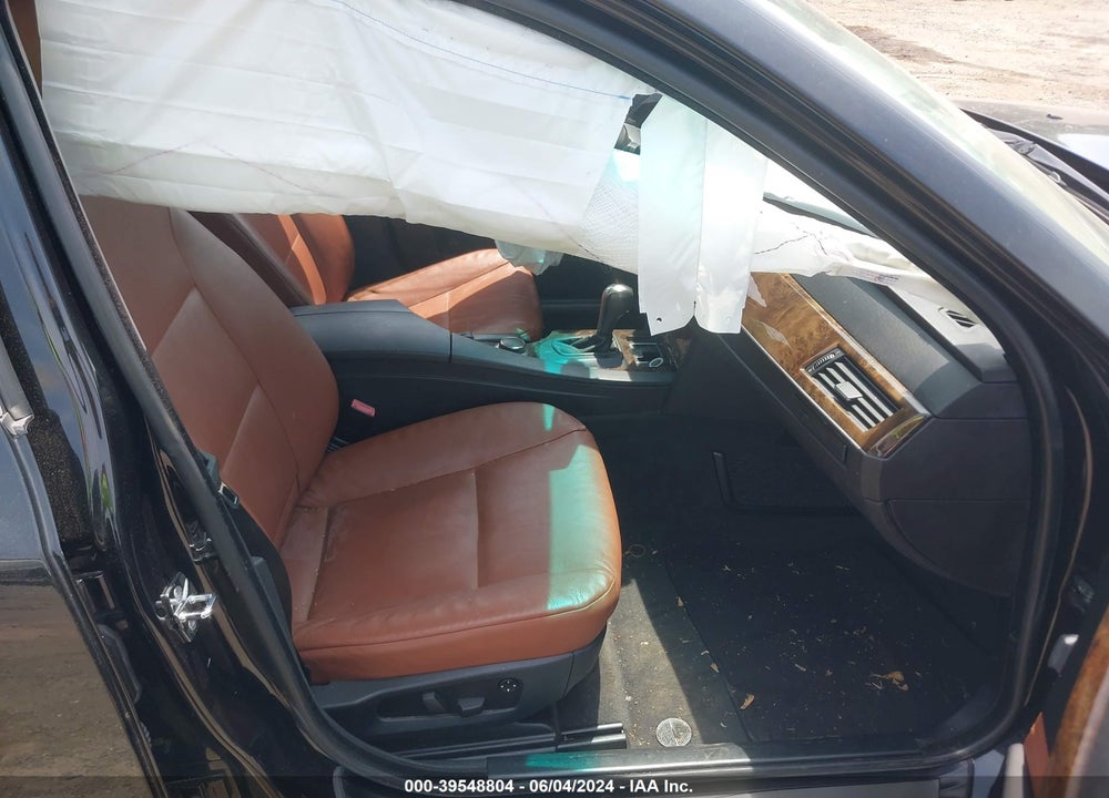 2007 BMW 530XI VIN: WBANF73597CU23900