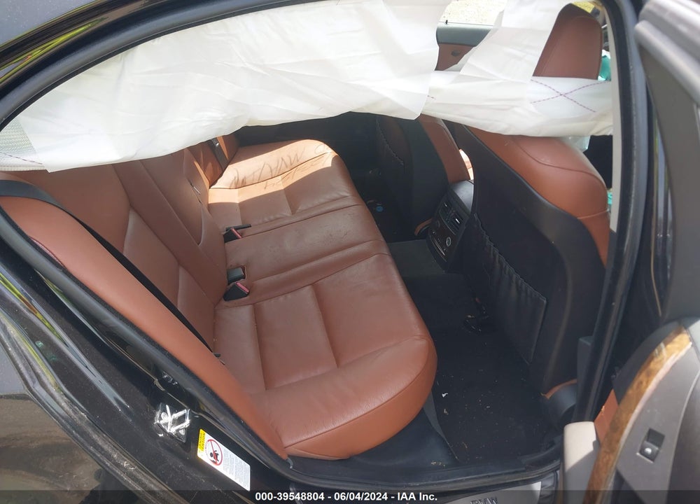 2007 BMW 530XI VIN: WBANF73597CU23900