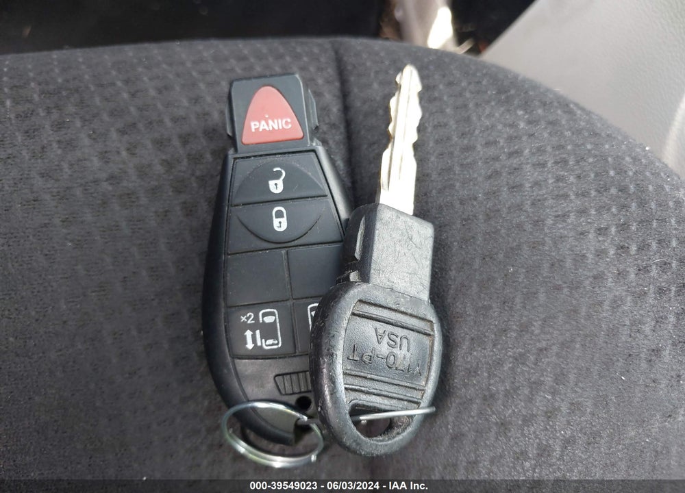 2011 DODGE GRAND CARAVAN CREW VIN: 2D4RN5DGXBR661365