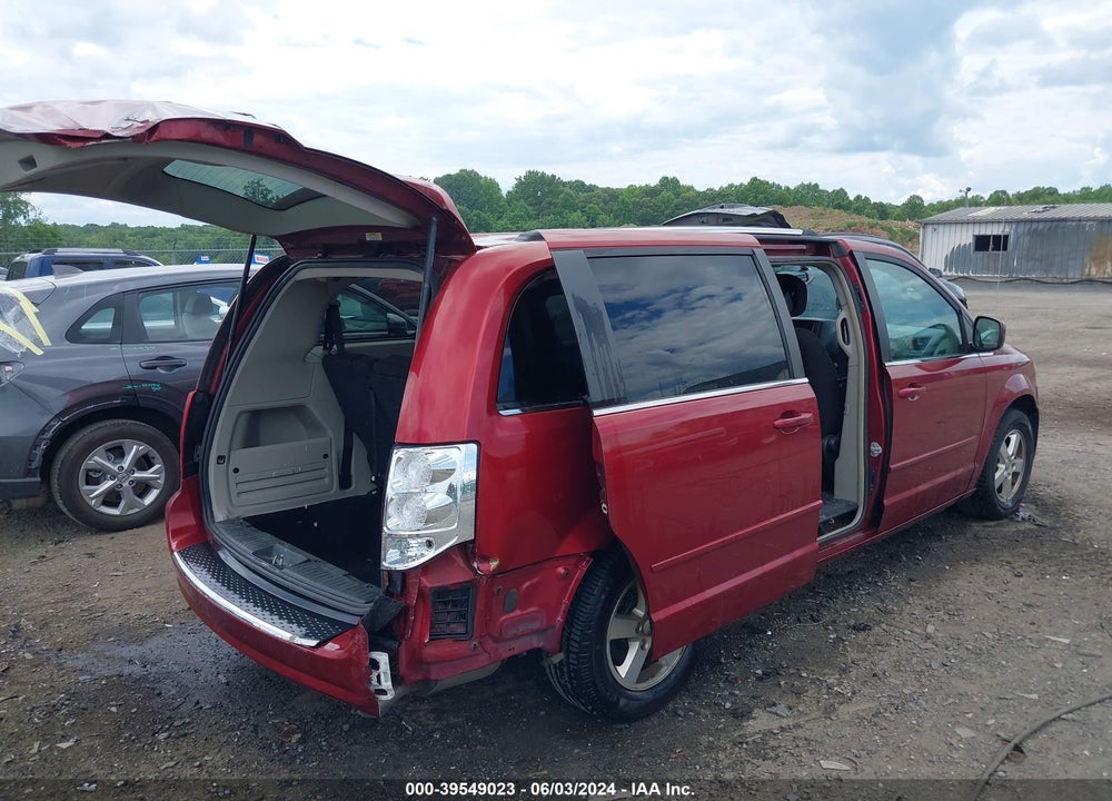 2011 DODGE GRAND CARAVAN CREW VIN: 2D4RN5DGXBR661365
