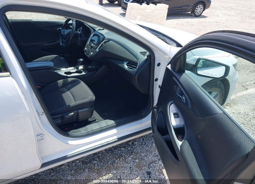 2018 CHEVROLET MALIBU LT VIN: 1G1ZD5STXJF163049