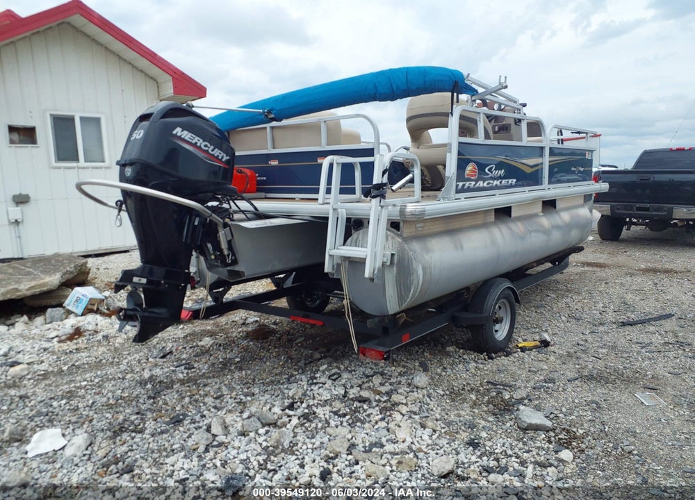 2020 BASS TRACKER CLASSIC AND TRAILER VIN: BUJ60969C020