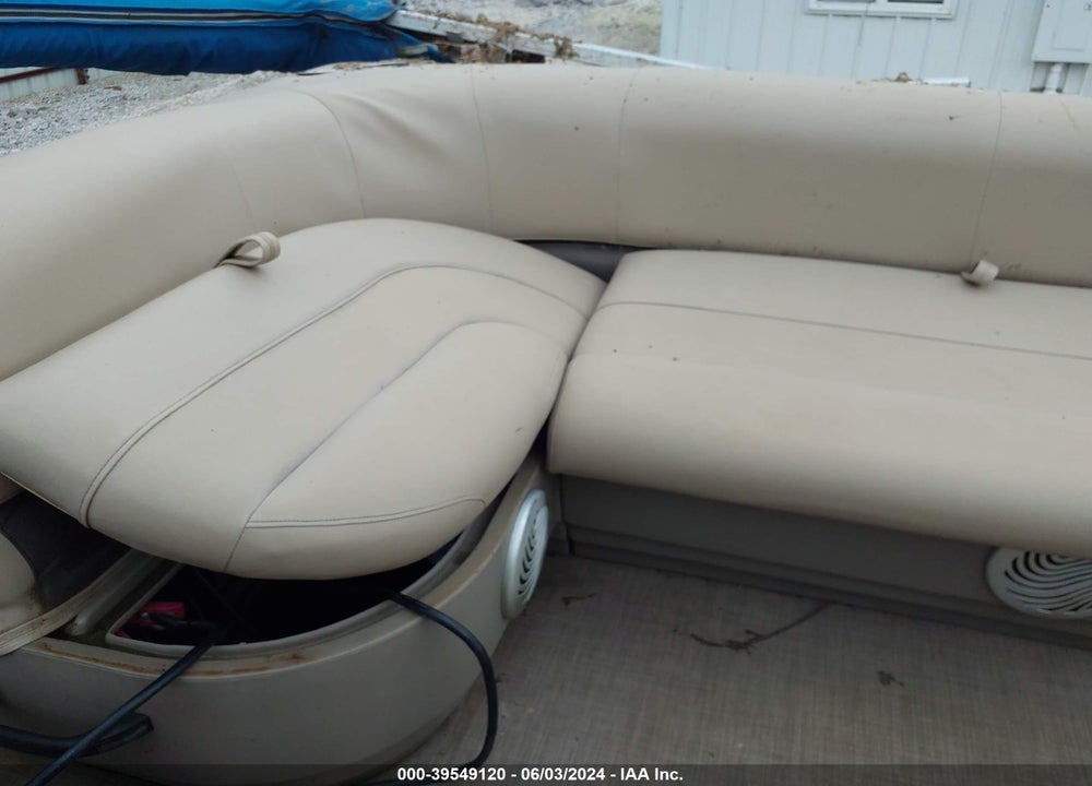 2020 BASS TRACKER CLASSIC AND TRAILER VIN: BUJ60969C020