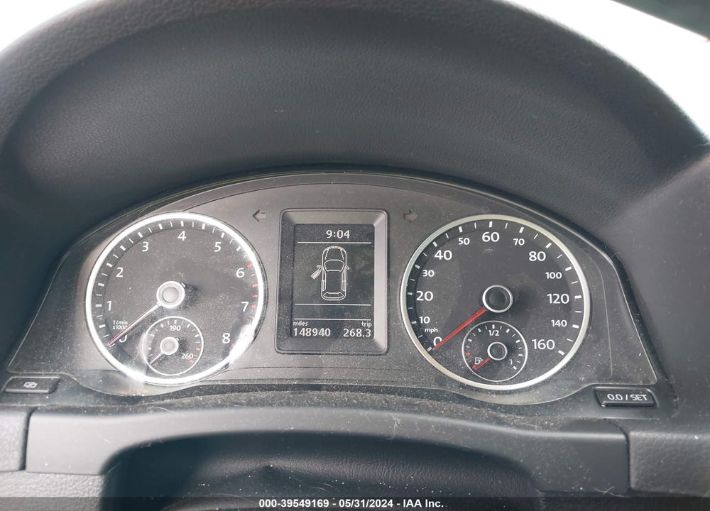 2011 VOLKSWAGEN TIGUAN SE VIN: WVGBV7AX7BW515281