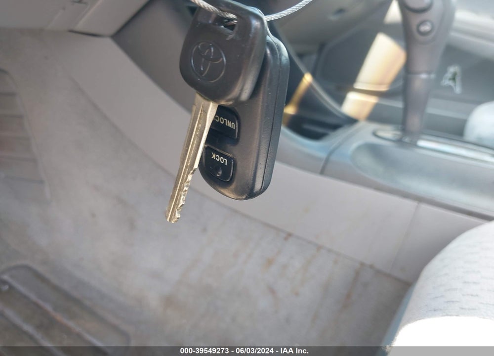 2004 TOYOTA CAMRY LE VIN: 4T1BE30K84U859991