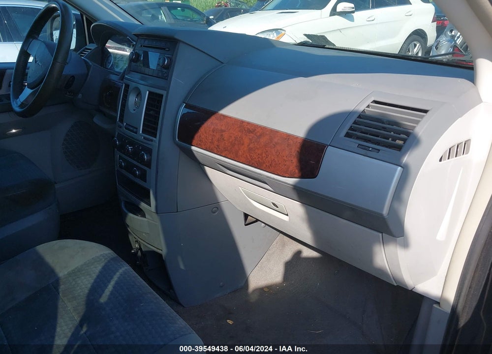 2010 CHRYSLER TOWN & COUNTRY VIN: 2A4RR5D1XAR375912