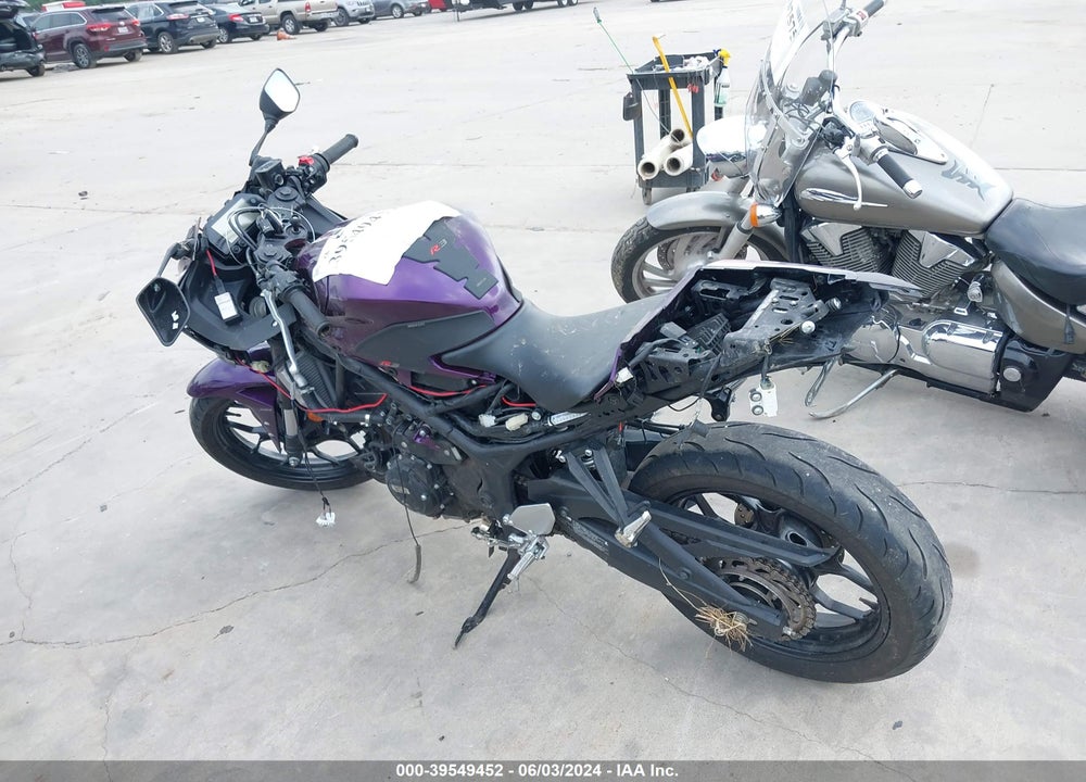 2023 YAMAHA YZFR3 A VIN: MH3RH18Y5PK010734